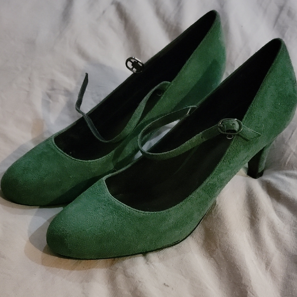 Elegant Green Women's Pumps